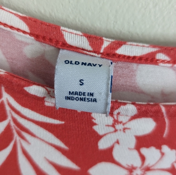 RED and White Hawaiian Floral Mini Old Navy Small Dress - Picture 3 of 5